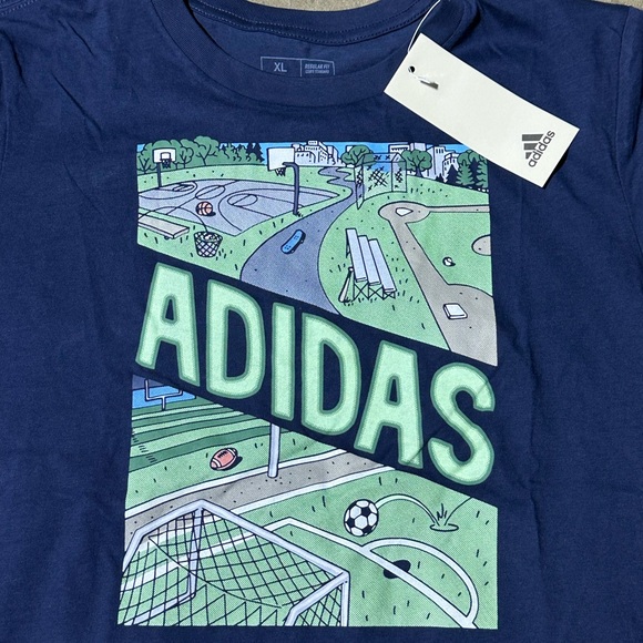 Boy’s Adidas Navy Graphic T-Shirt Size XL (18/20) - Picture 2 of 4